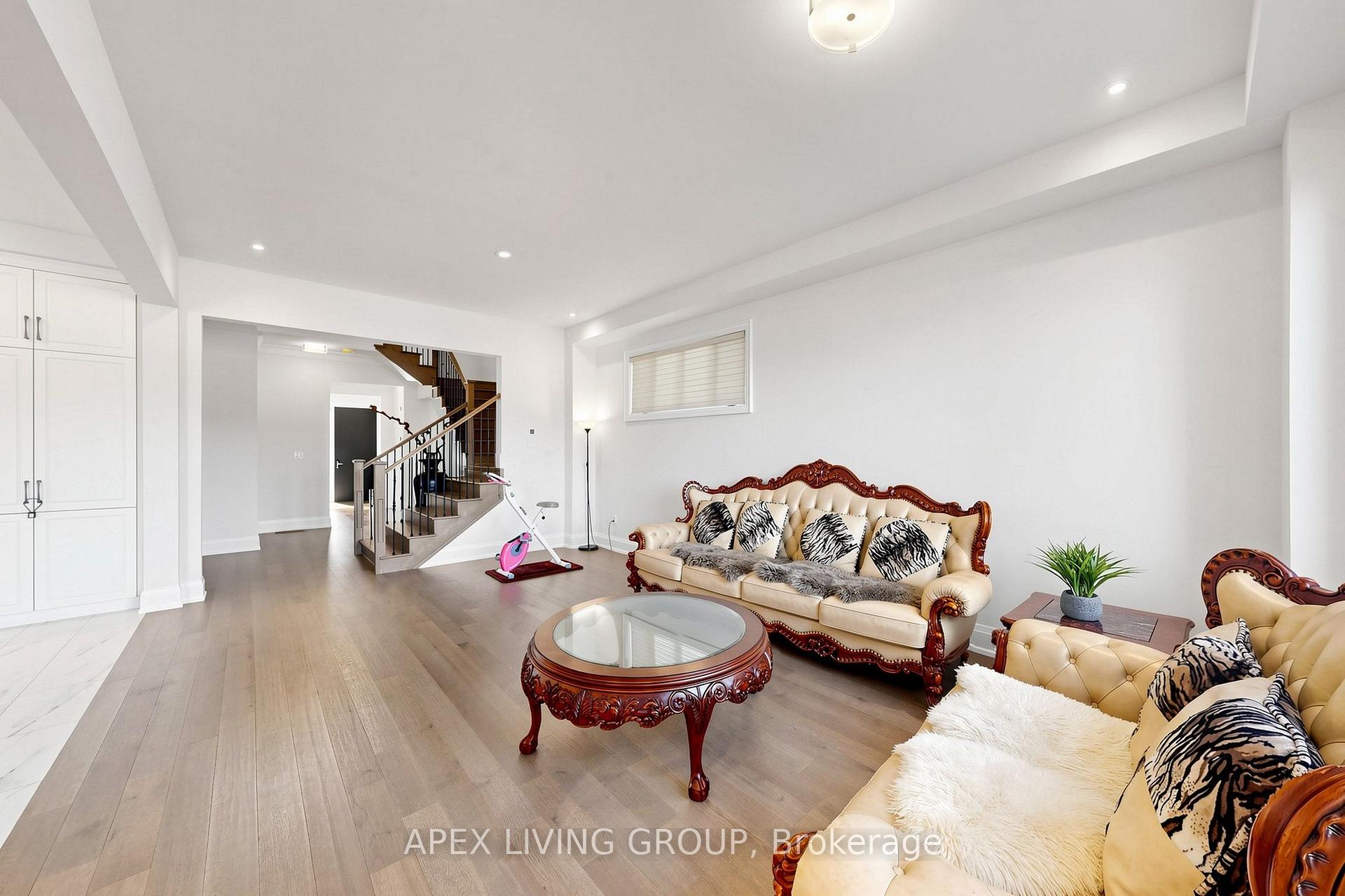 Photo 8 of 43 Balance Crescent, Markham, Cachet — HOMEH