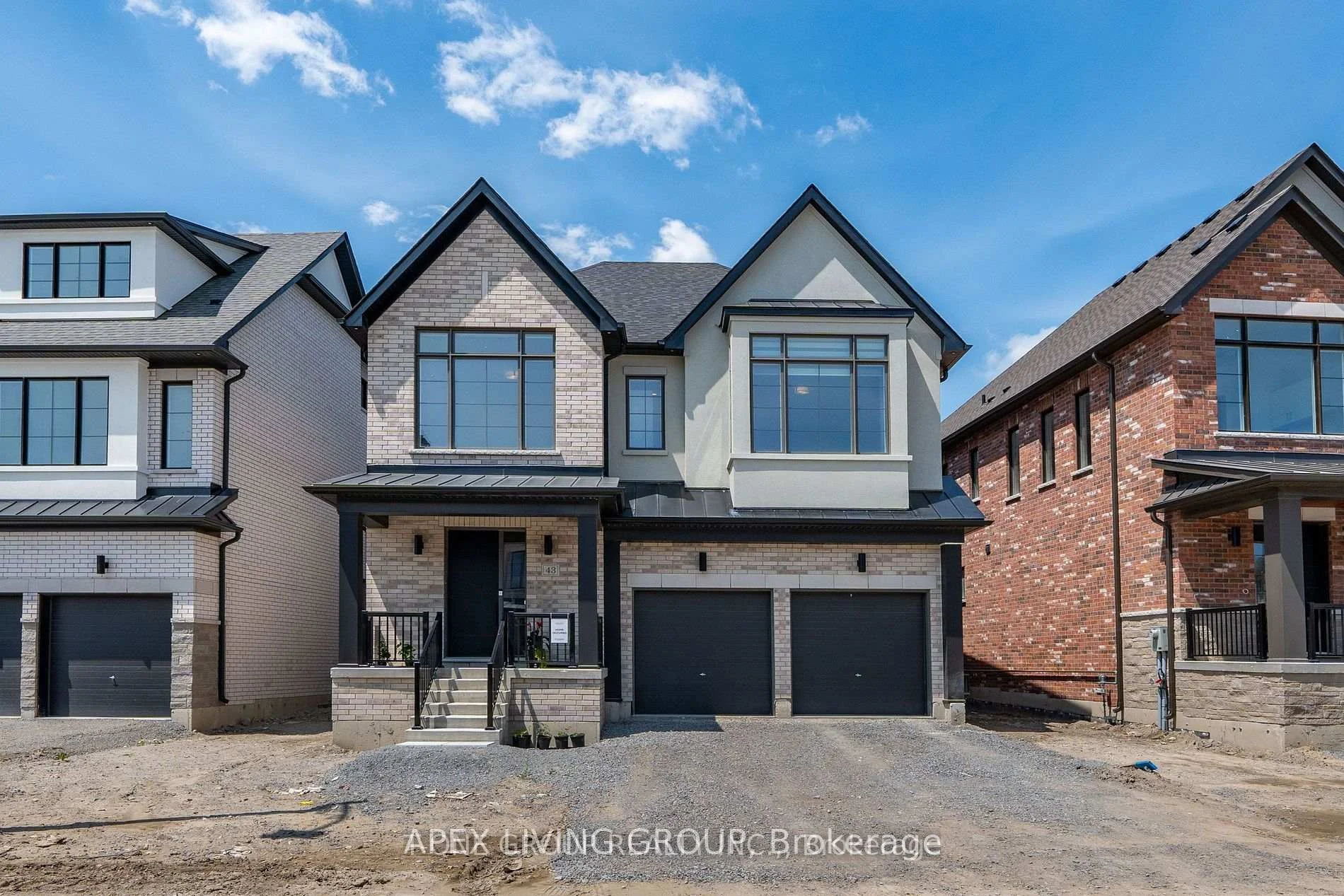 Photo 2 of 43 Balance Crescent, Markham, Cachet — HOMEH