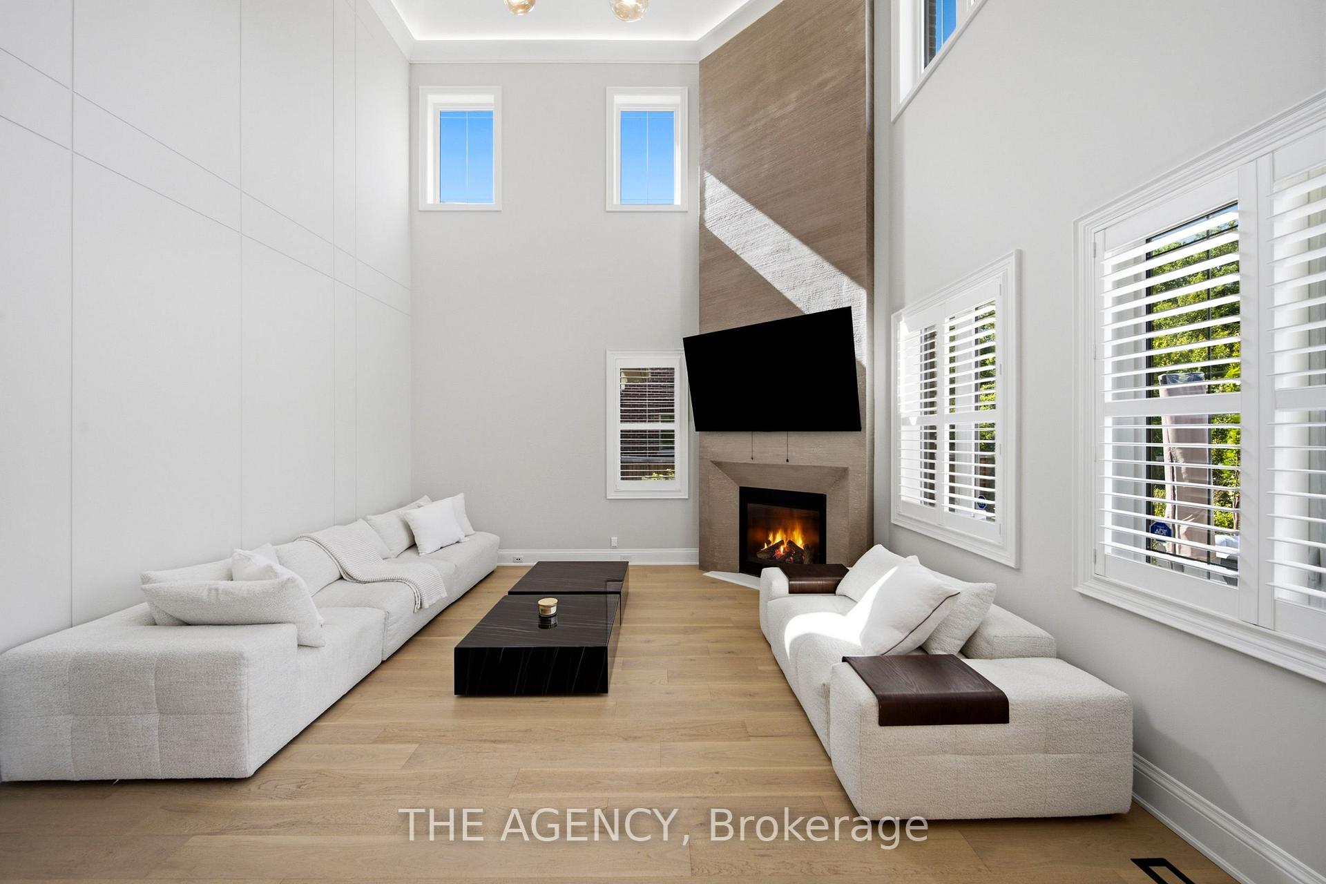 Photo 5 of 80 Chuck Ormsby Crescent, King, King City — HOMEH