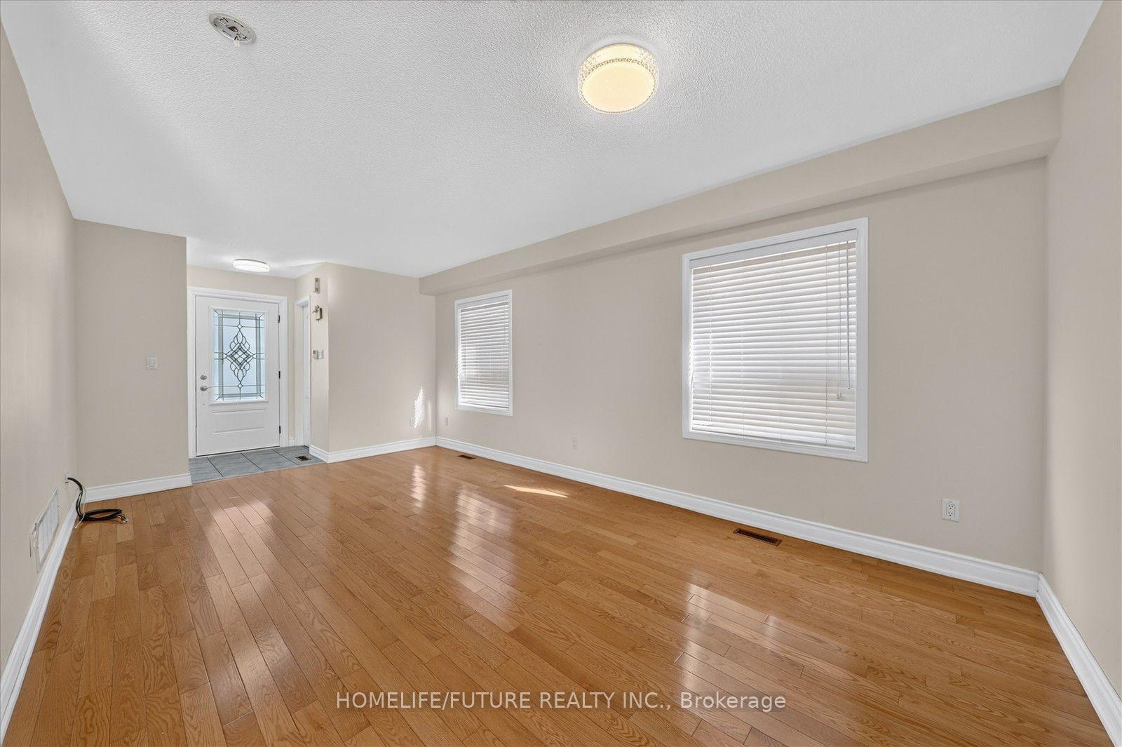 Photo 10 of 23 Seasons Drive, Scarborough, Rouge — HOMEH