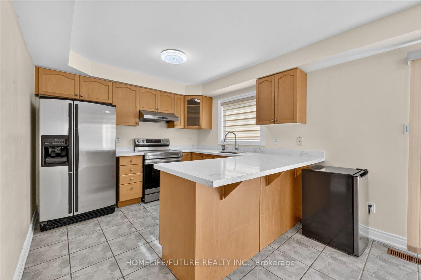 Photo 12 of 23 Seasons Drive, Scarborough, Rouge — HOMEH