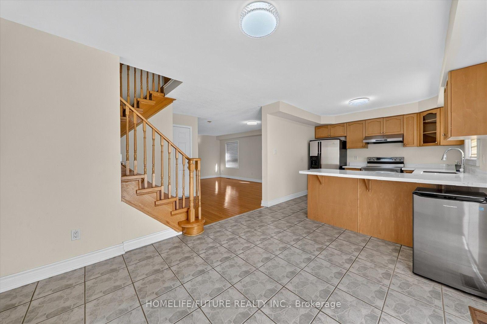 Photo 17 of 23 Seasons Drive, Scarborough, Rouge — HOMEH