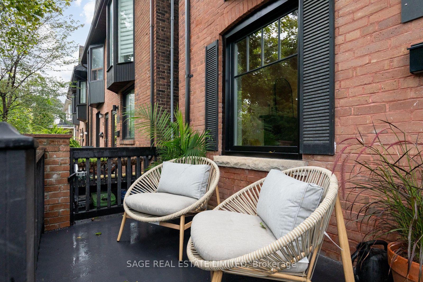 Photo 4 of 11 Bertmount Avenue, Toronto, South Riverdale — HOMEH