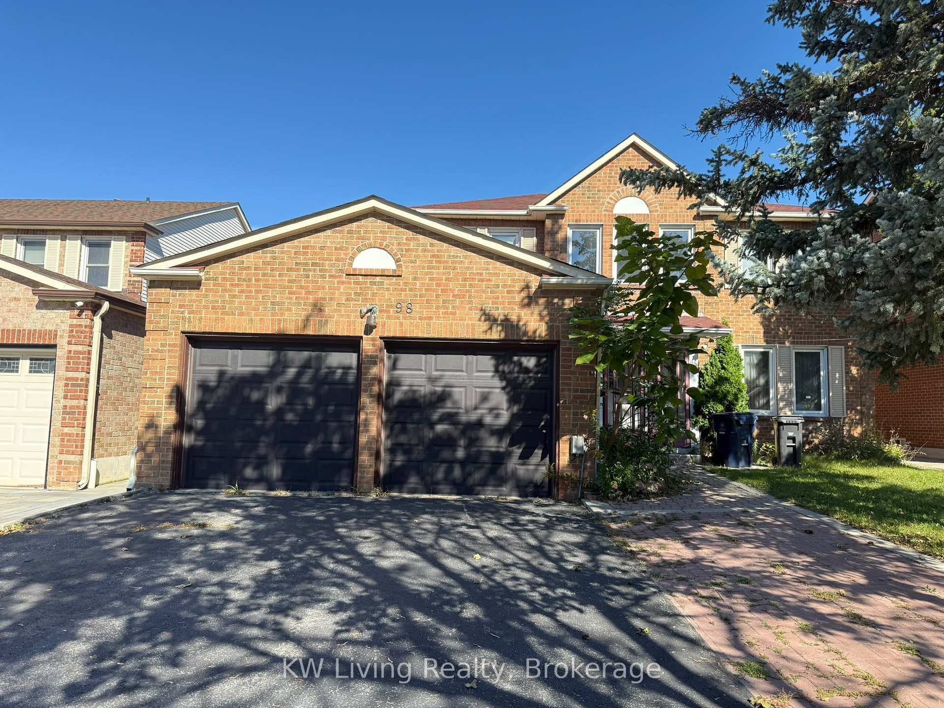 Photo 2 of 98 Canongate Trail, Scarborough, Steeles — HOMEH