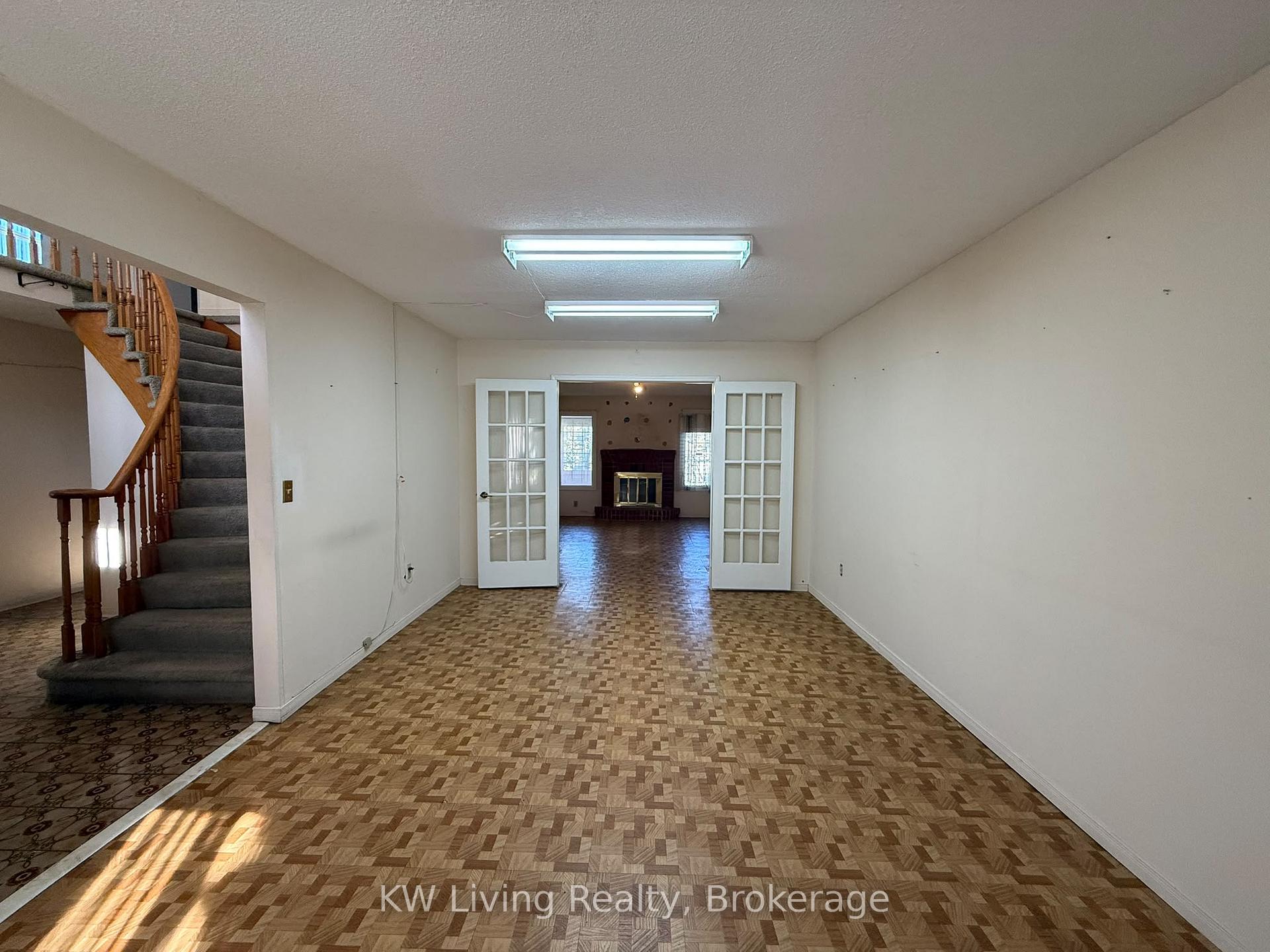 Photo 46 of 98 Canongate Trail, Scarborough, Steeles — HOMEH