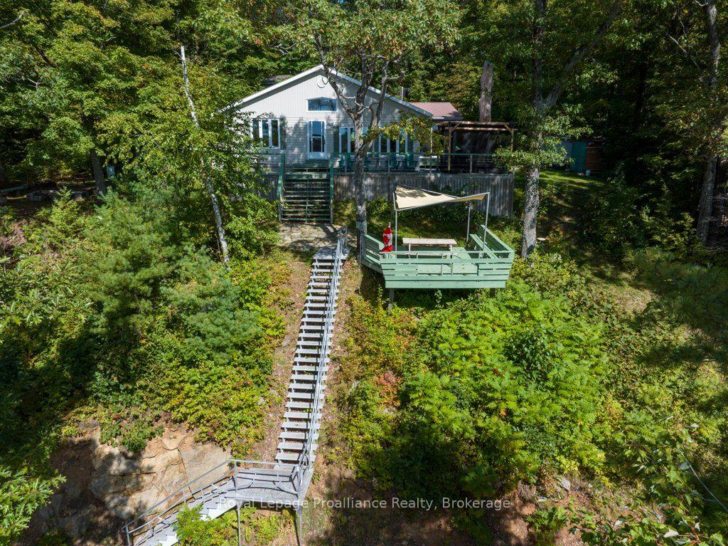 Photo 2 of 1231 Chimney Point Lane, Central Frontenac, Frontenac Centre — HOMEH