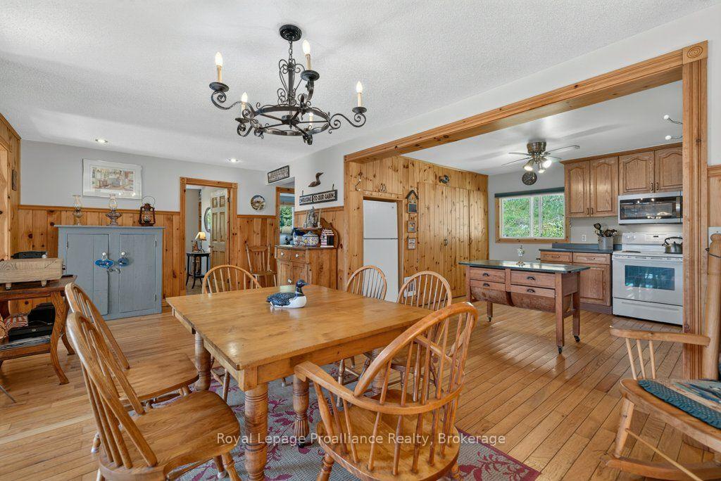 Photo 11 of 1231 Chimney Point Lane, Central Frontenac, Frontenac Centre — HOMEH