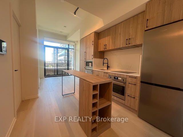 Photo 4 of Unit 609, 109 Erskine Avenue, Toronto, Mount Pleasant West — HOMEH