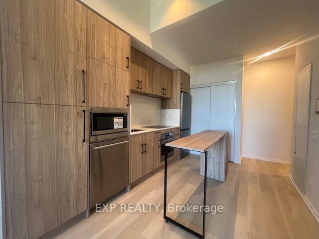 Photo 5 of Unit 609, 109 Erskine Avenue, Toronto, Mount Pleasant West — HOMEH