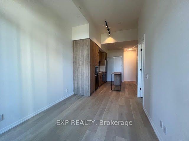 Photo 6 of Unit 609, 109 Erskine Avenue, Toronto, Mount Pleasant West — HOMEH