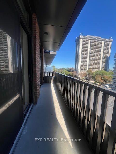 Photo 11 of Unit 609, 109 Erskine Avenue, Toronto, Mount Pleasant West — HOMEH