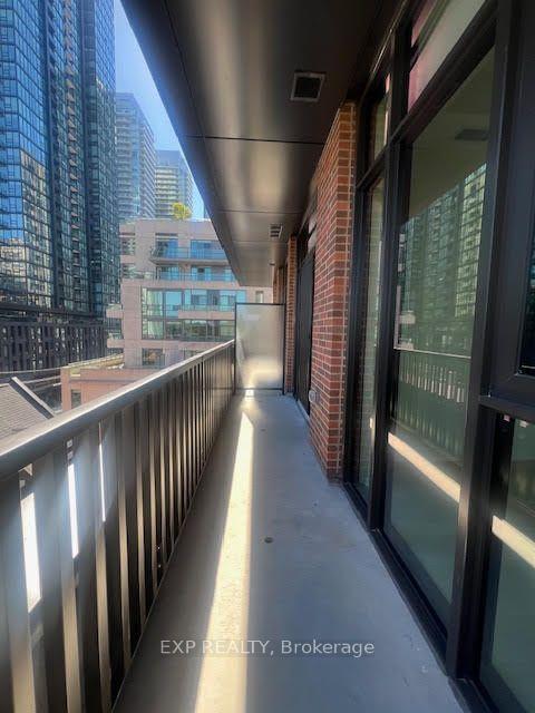 Photo 12 of Unit 609, 109 Erskine Avenue, Toronto, Mount Pleasant West — HOMEH
