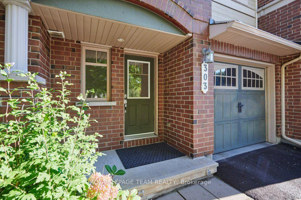 Photo 2 of 303 Balinroan Crescent, Ottawa, Barrhaven - Strandherd — HOMEH