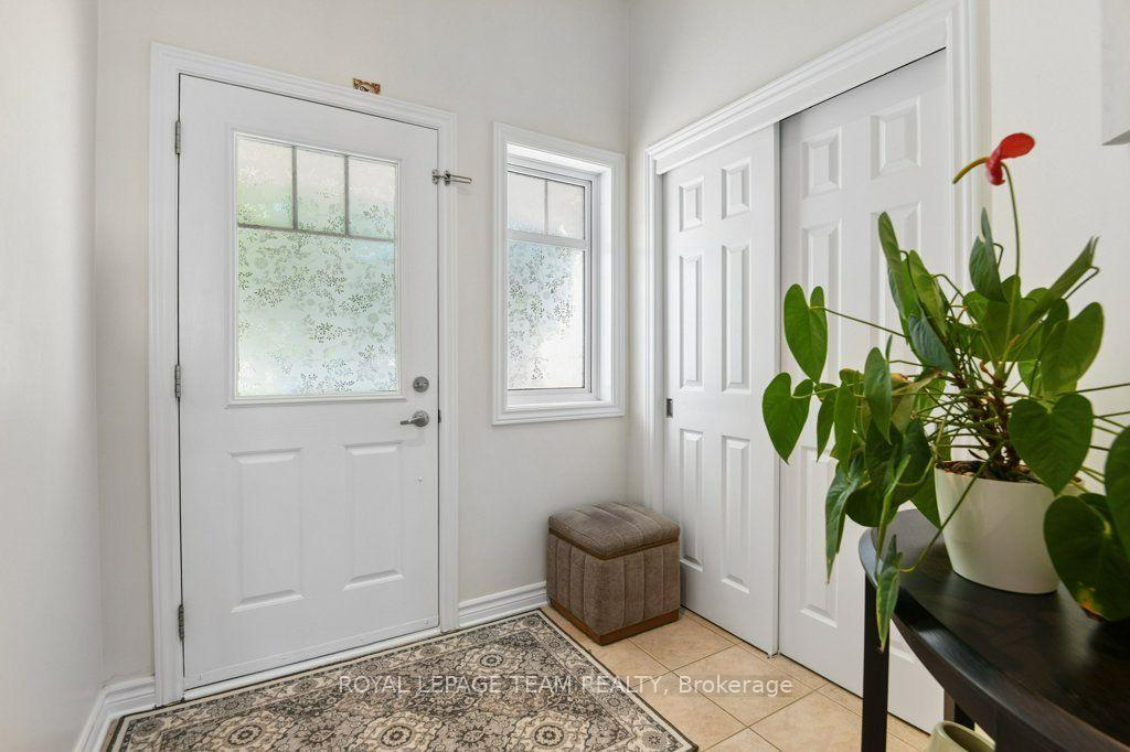 Photo 3 of 303 Balinroan Crescent, Ottawa, Barrhaven - Strandherd — HOMEH