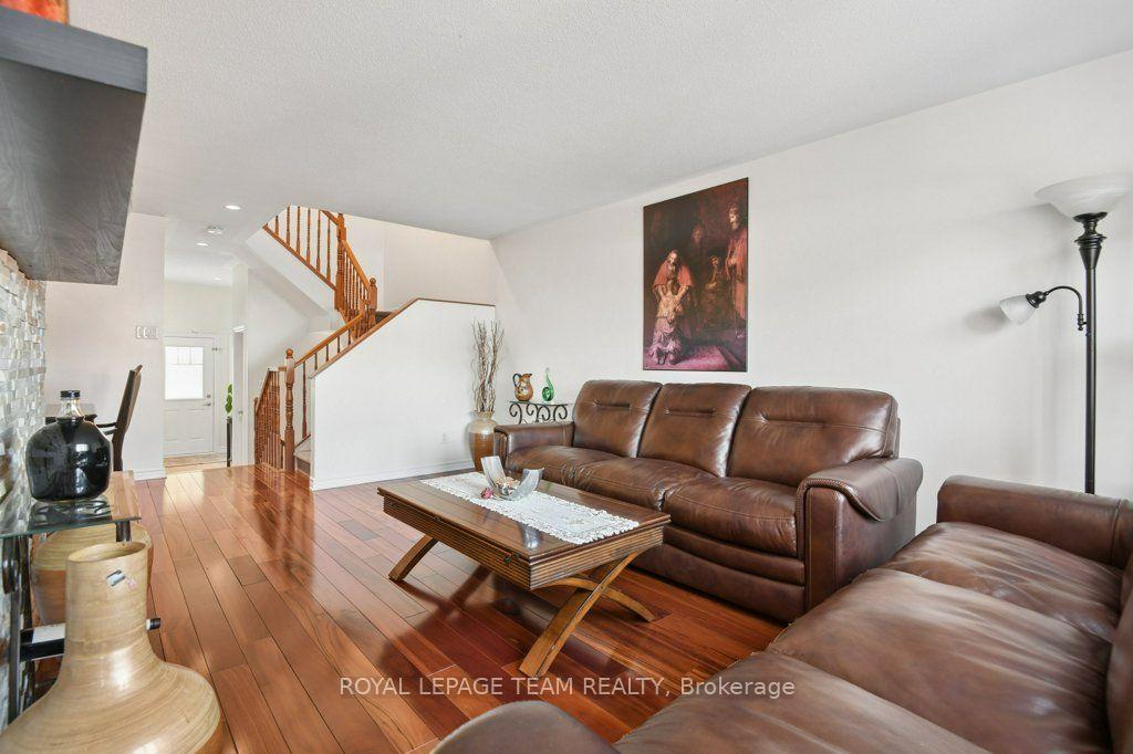Photo 10 of 303 Balinroan Crescent, Ottawa, Barrhaven - Strandherd — HOMEH