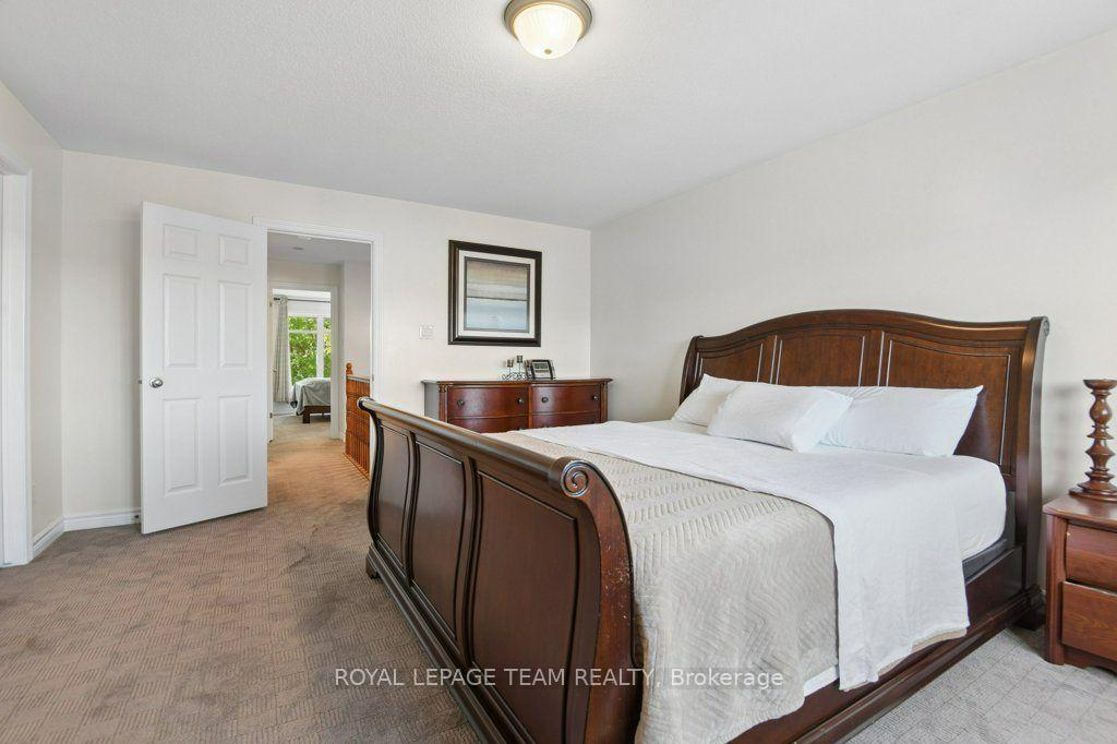 Photo 19 of 303 Balinroan Crescent, Ottawa, Barrhaven - Strandherd — HOMEH