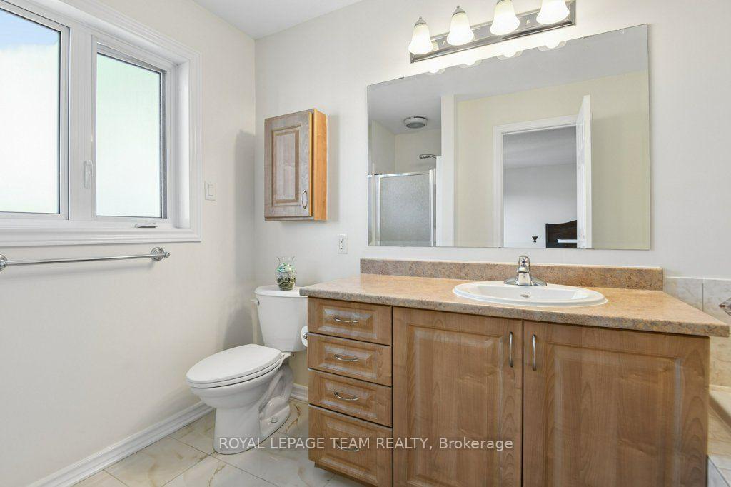 Photo 20 of 303 Balinroan Crescent, Ottawa, Barrhaven - Strandherd — HOMEH