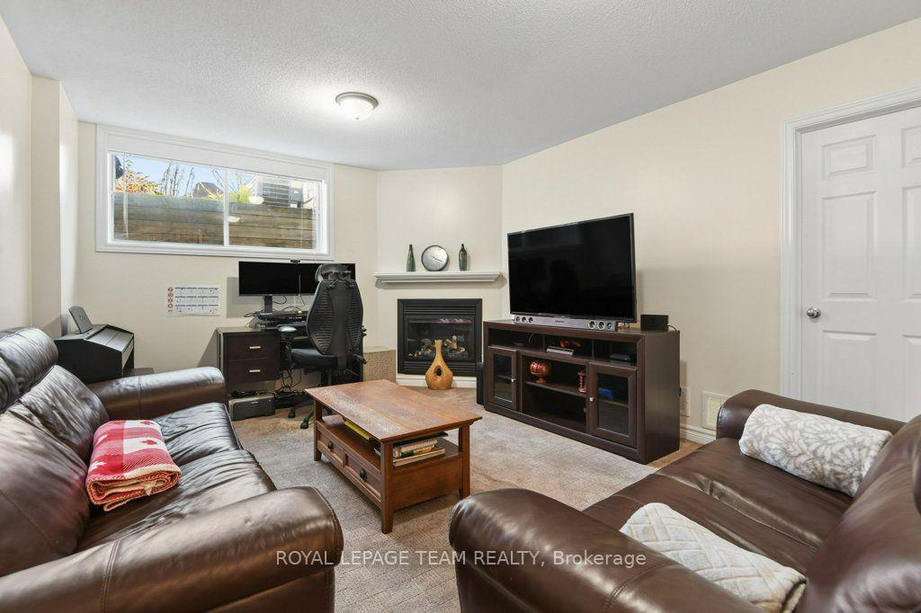 Photo 27 of 303 Balinroan Crescent, Ottawa, Barrhaven - Strandherd — HOMEH