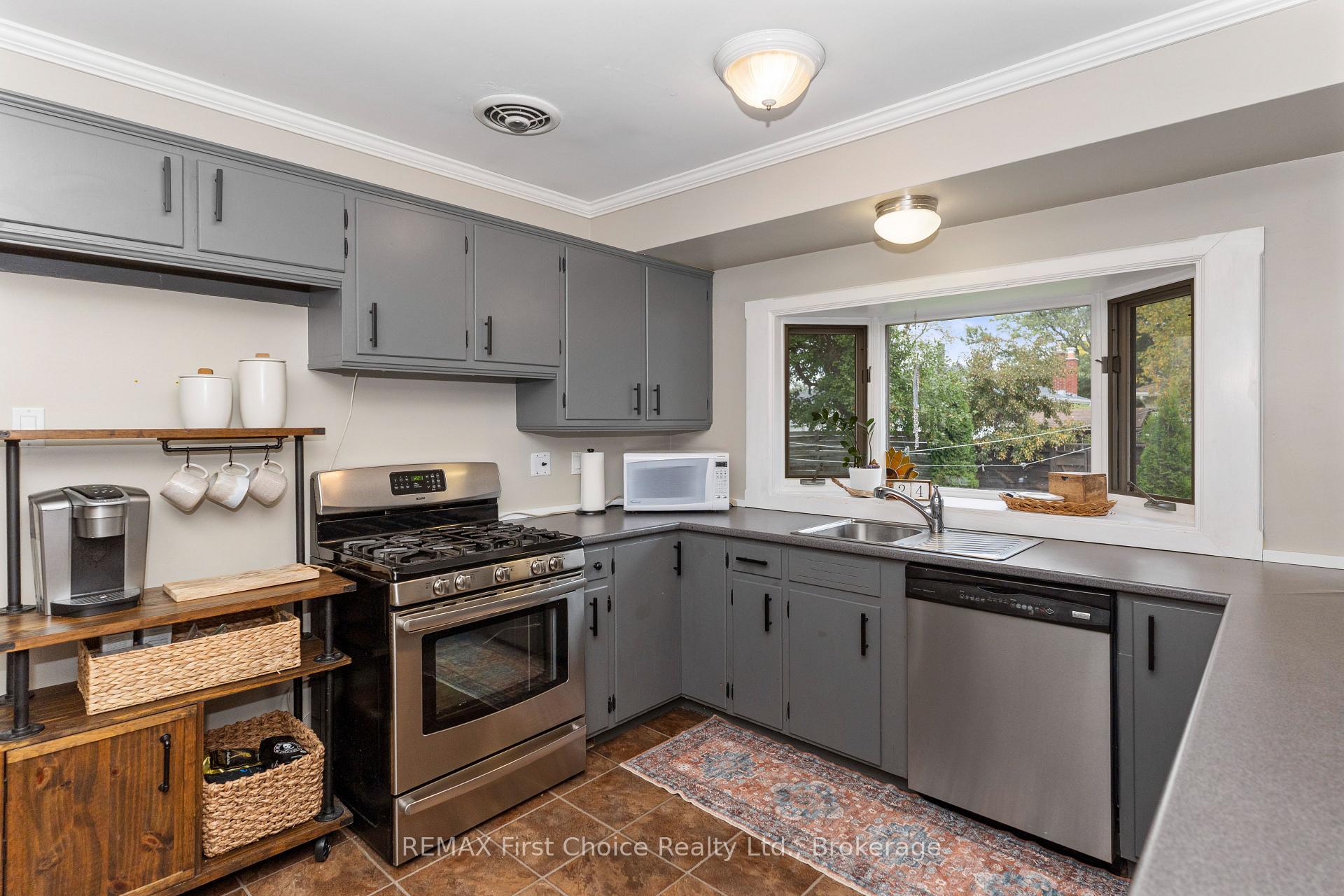 Photo 11 of 96 Stardust Crescent, Thunder Bay, Grandview — HOMEH