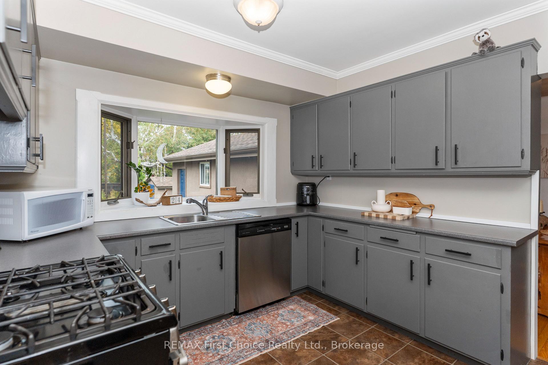 Photo 13 of 96 Stardust Crescent, Thunder Bay, Grandview — HOMEH