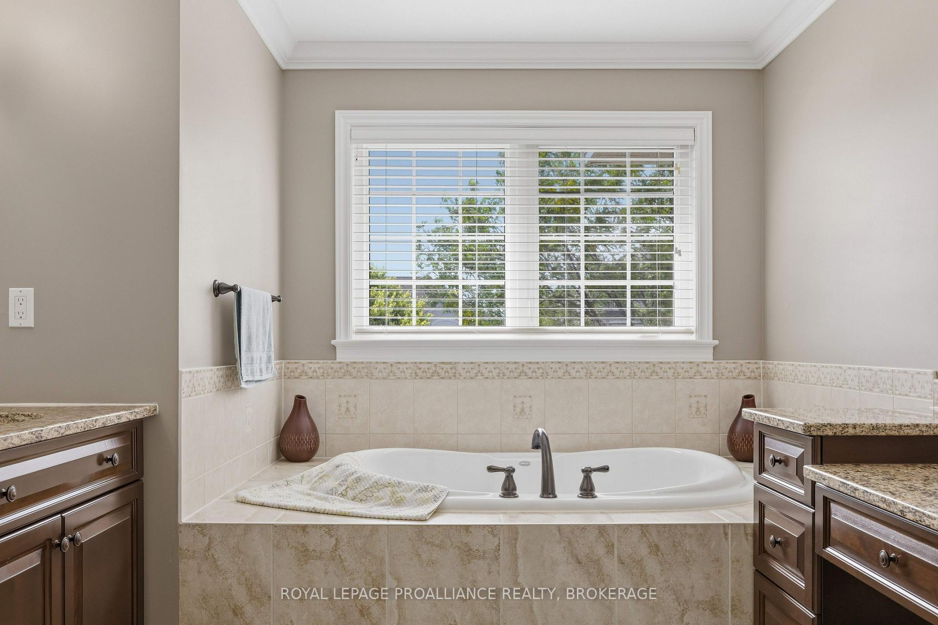 Photo 28 of 633 Fieldstone Drive, Kingston, Kingston East (Incl Barret Crt) — HOMEH