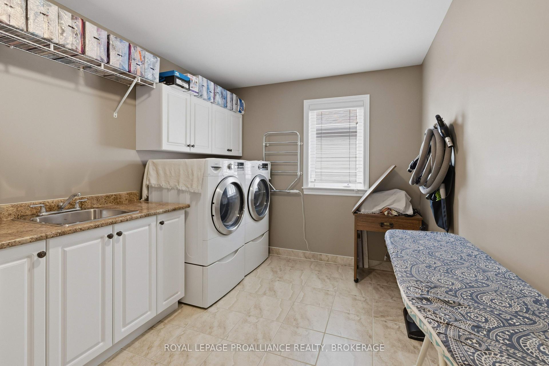 Photo 32 of 633 Fieldstone Drive, Kingston, Kingston East (Incl Barret Crt) — HOMEH