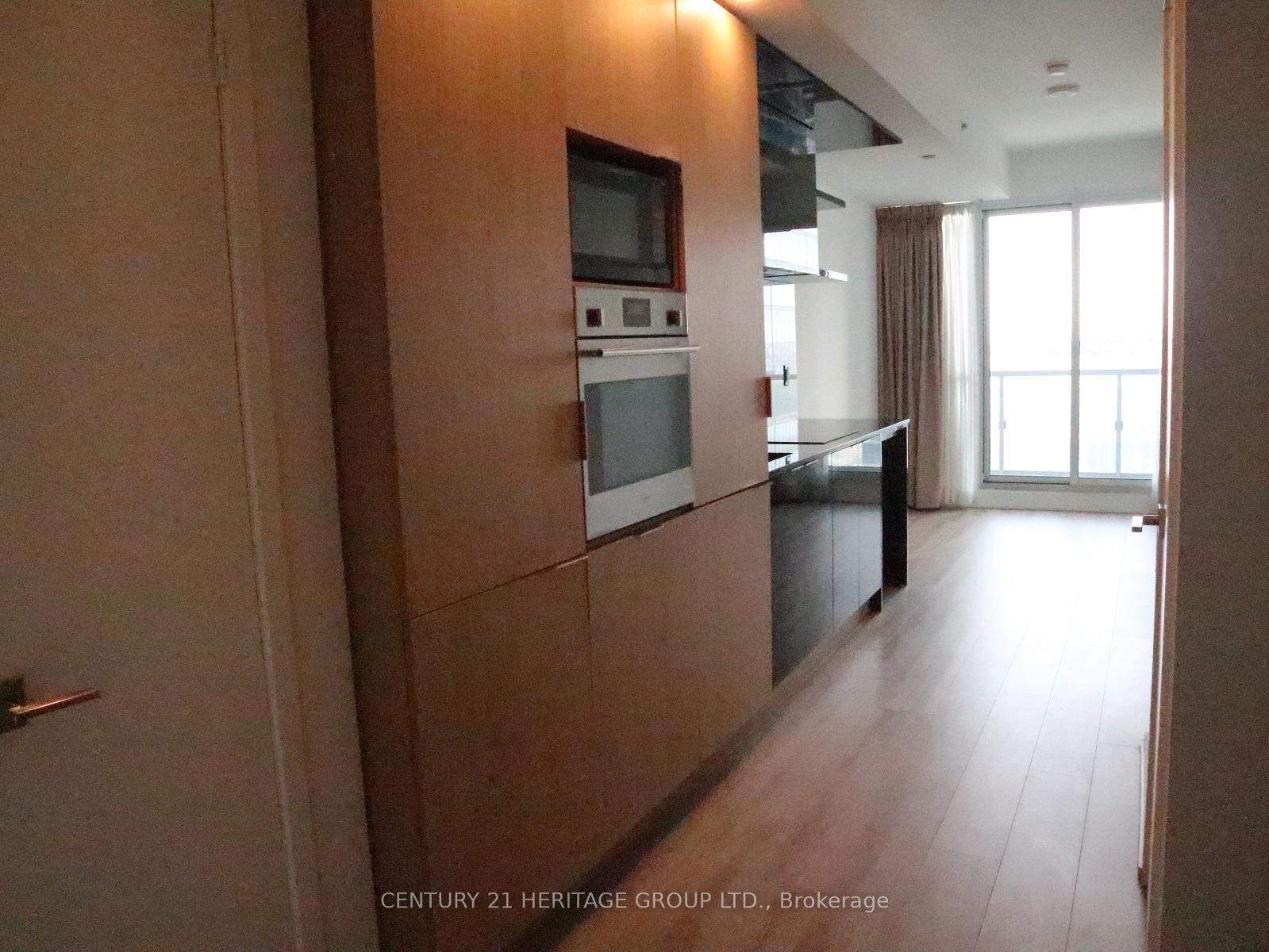 Photo 3 of Unit 4805, 70 Temperance Street, Toronto, Bay Street Corridor — HOMEH