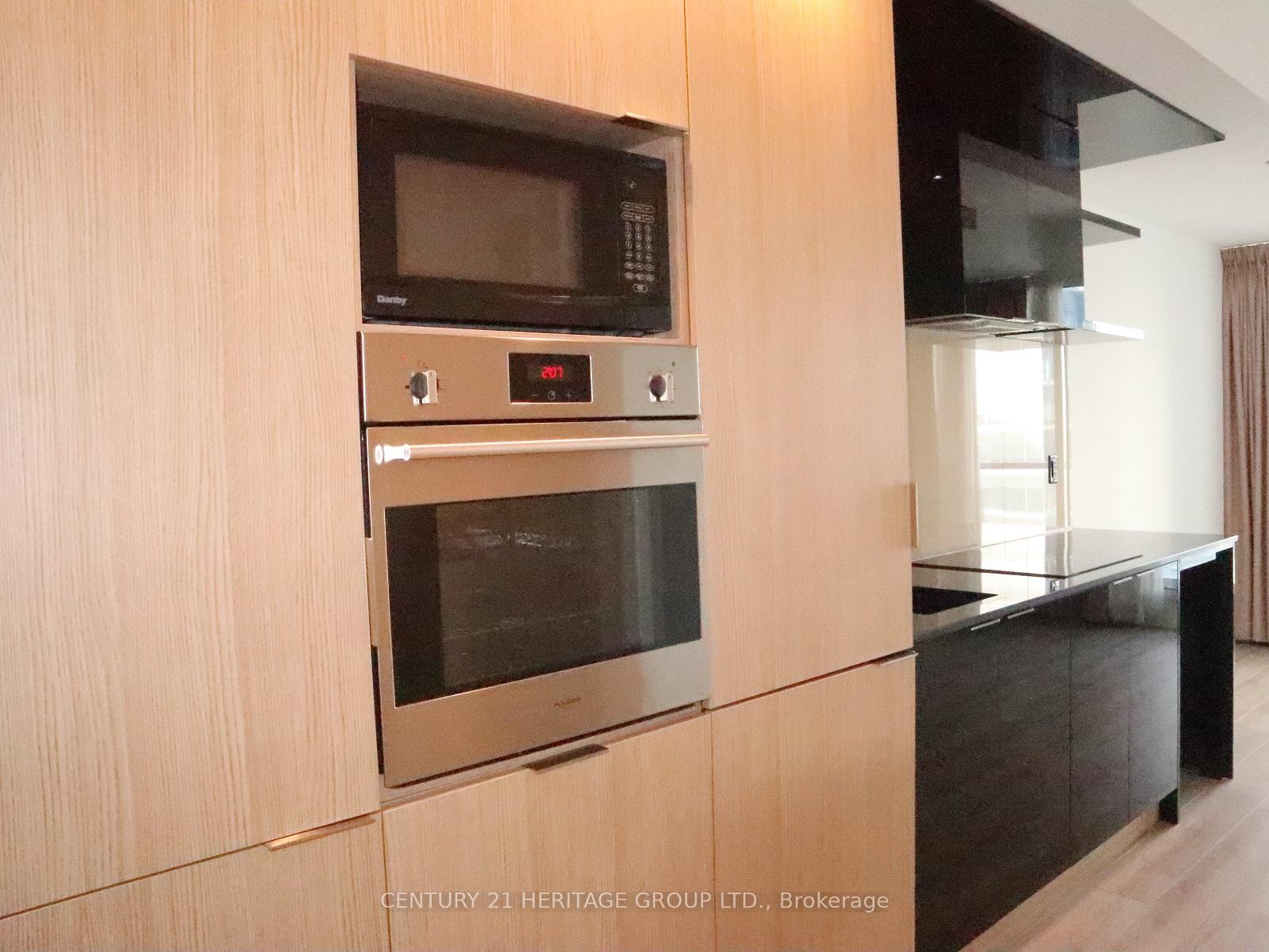 Photo 9 of Unit 4805, 70 Temperance Street, Toronto, Bay Street Corridor — HOMEH