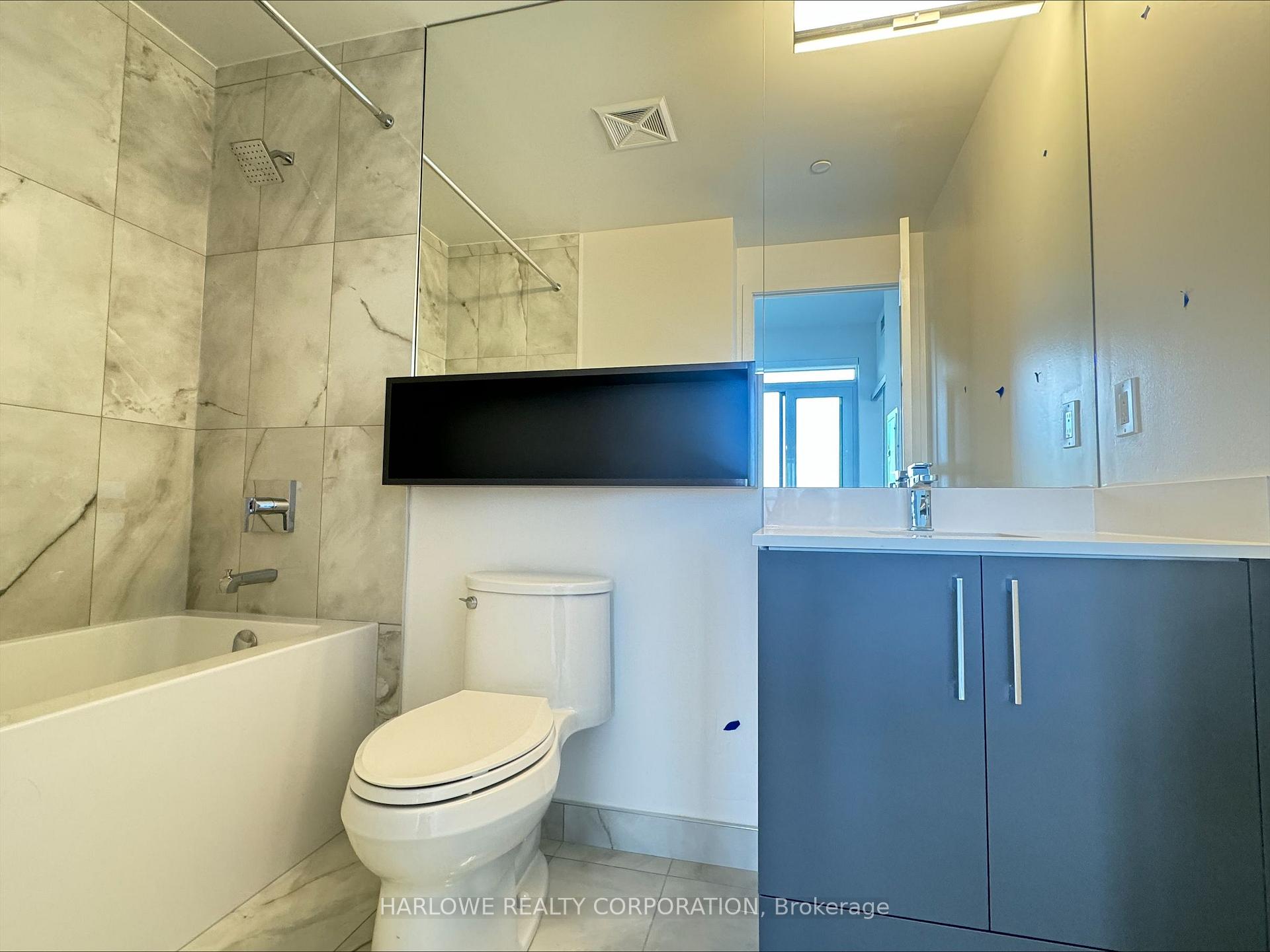 Photo 11 of Unit 1702 E, 70 Princess Street E, Toronto, Waterfront Communities — HOMEH