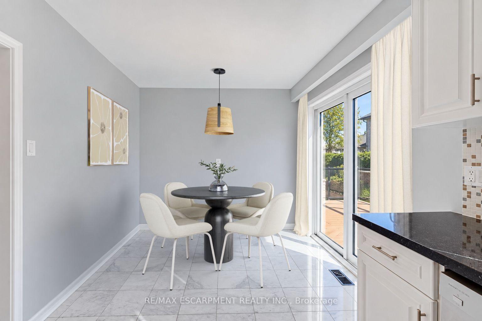 Photo 16 of 7 Watling Street, Etobicoke, Willowridge-Martingrove-Richview — HOMEH