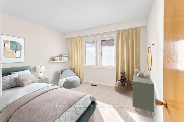 Photo 23 of 7 Watling Street, Etobicoke, Willowridge-Martingrove-Richview — HOMEH