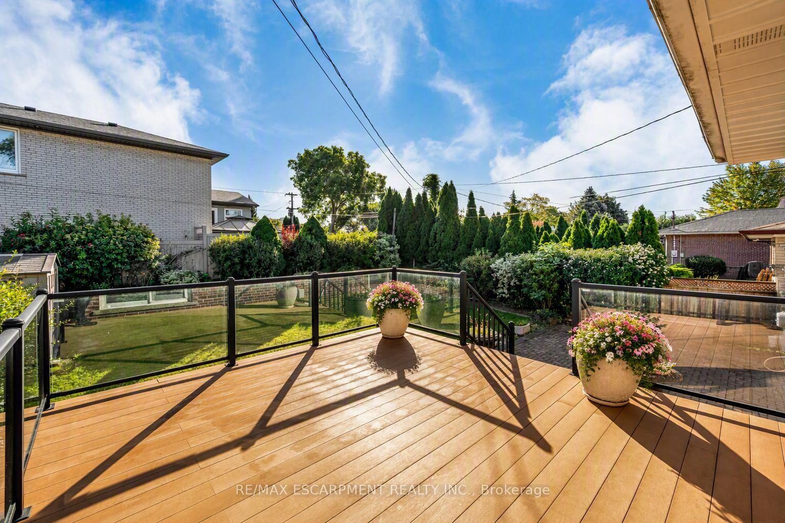 Photo 38 of 7 Watling Street, Etobicoke, Willowridge-Martingrove-Richview — HOMEH