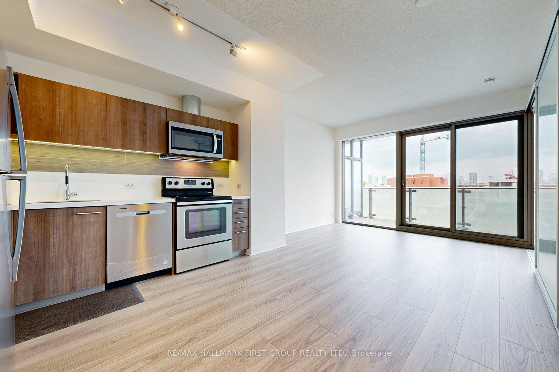 Photo 3 of Unit 1304, 390 Cherry Street, Toronto, Waterfront Communities — HOMEH