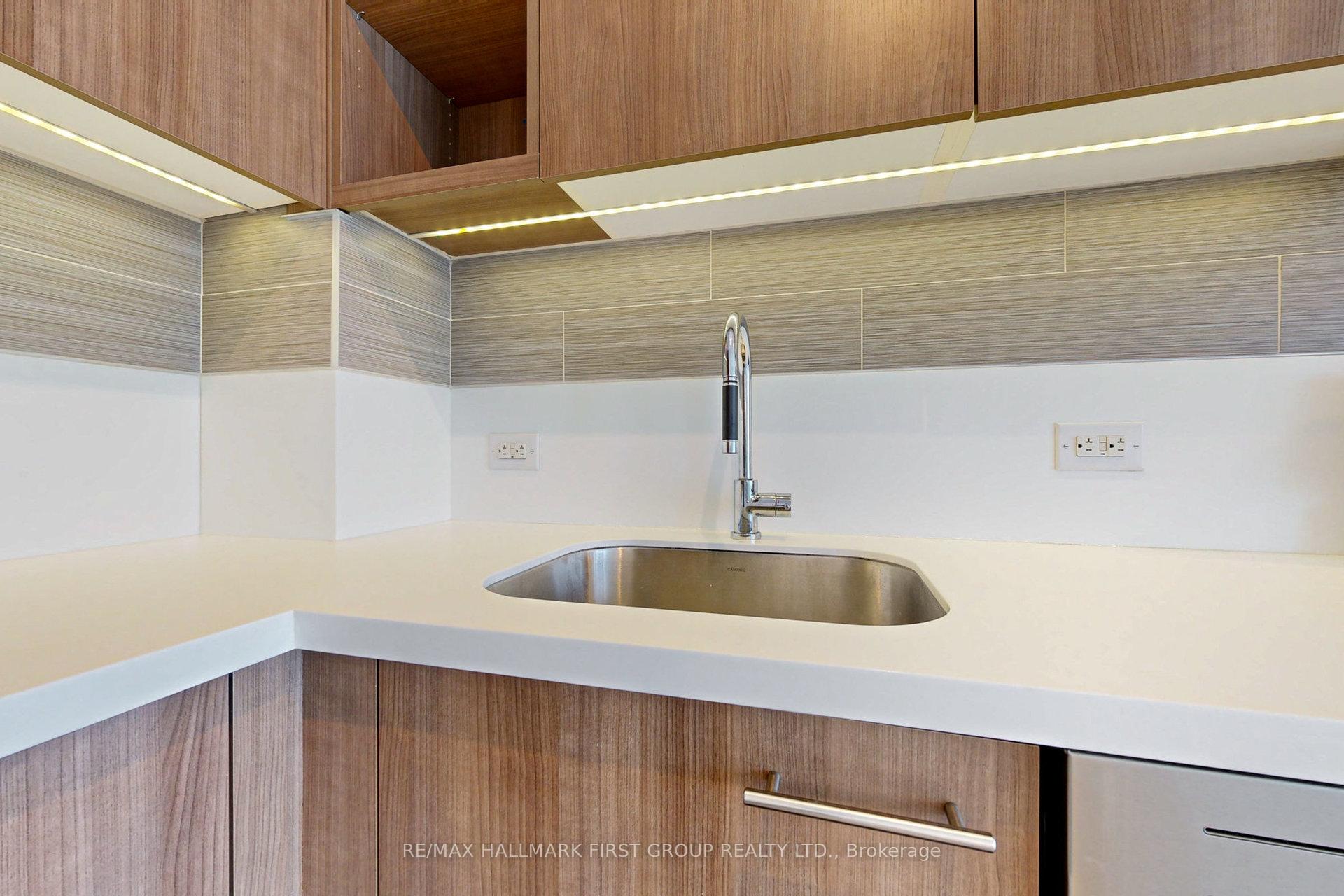 Photo 8 of Unit 1304, 390 Cherry Street, Toronto, Waterfront Communities — HOMEH