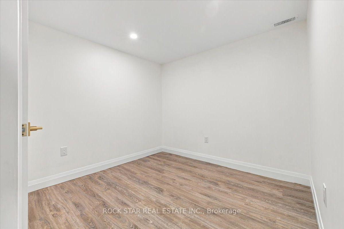 Photo 15 of 212 West 33rd Street, Hamilton, Westcliffe — HOMEH