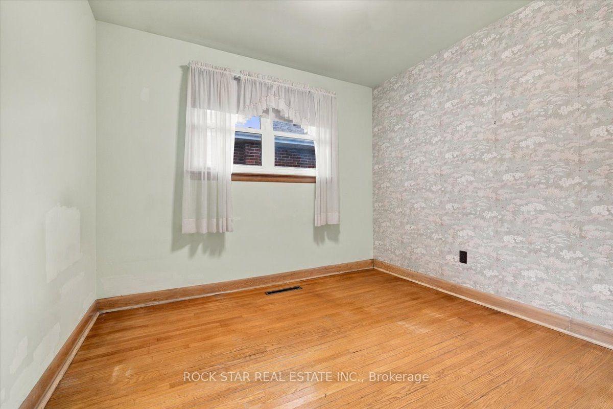 Photo 25 of 212 West 33rd Street, Hamilton, Westcliffe — HOMEH