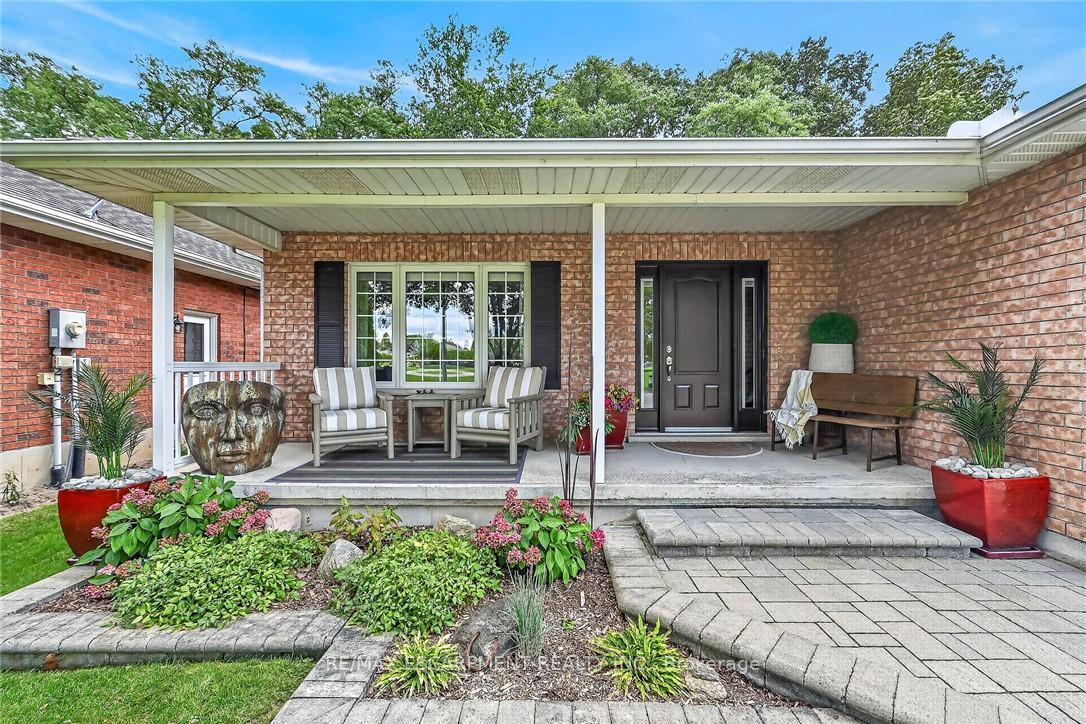 Photo 3 of 225 Dover Avenue, Norfolk, Port Dover — HOMEH