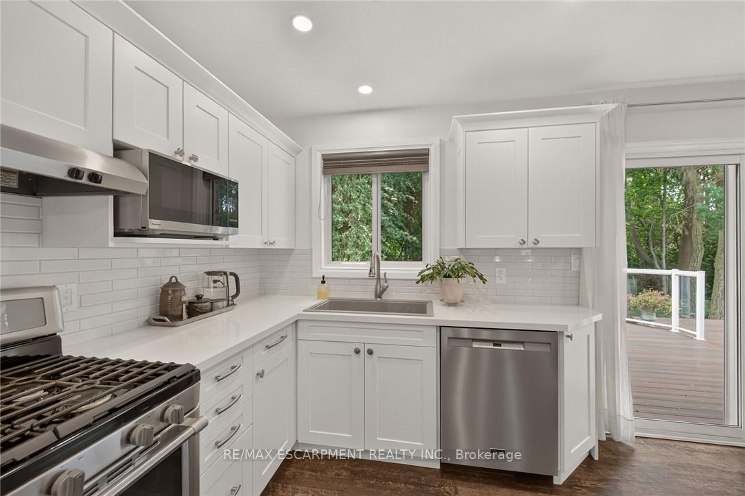 Photo 14 of 225 Dover Avenue, Norfolk, Port Dover — HOMEH