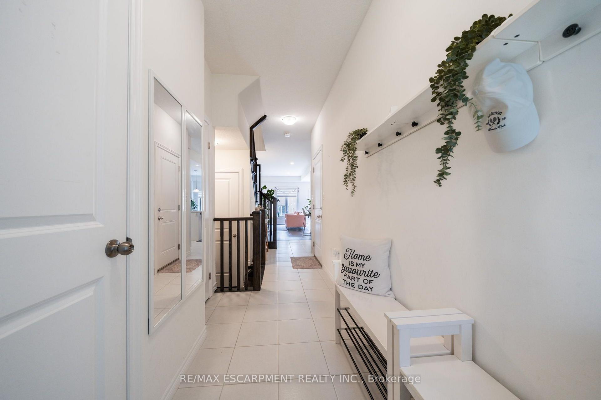 Photo 6 of 30 Cleland Avenue, Hamilton, Meadowlands — HOMEH