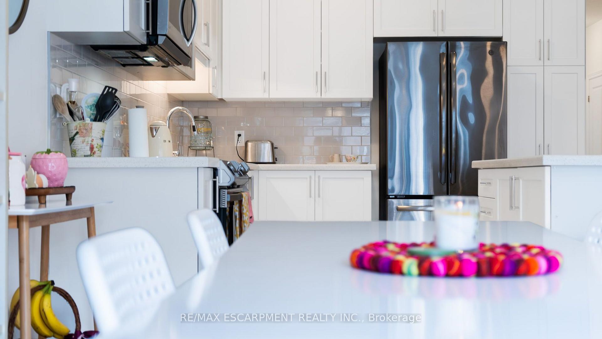 Photo 19 of 30 Cleland Avenue, Hamilton, Meadowlands — HOMEH