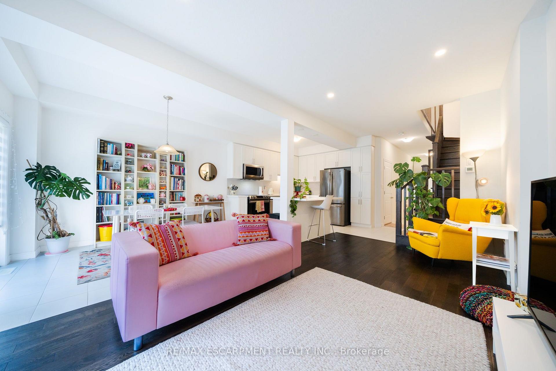 Photo 24 of 30 Cleland Avenue, Hamilton, Meadowlands — HOMEH