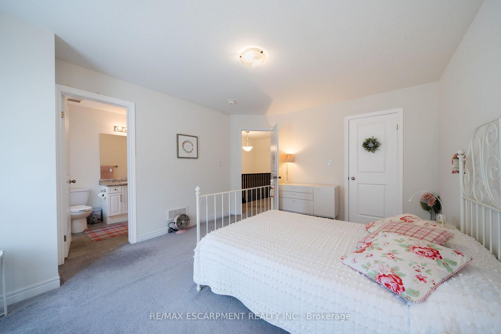 Photo 30 of 30 Cleland Avenue, Hamilton, Meadowlands — HOMEH