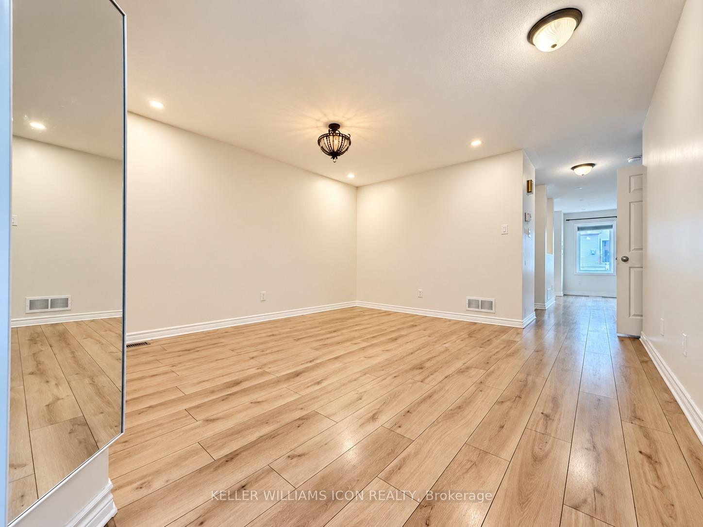 Photo 5 of 318 Ventanna Way, Ottawa, Barrhaven - Strandherd — HOMEH