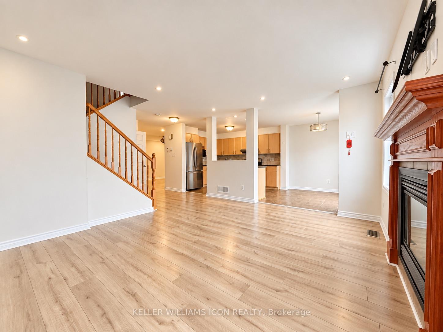Photo 9 of 318 Ventanna Way, Ottawa, Barrhaven - Strandherd — HOMEH