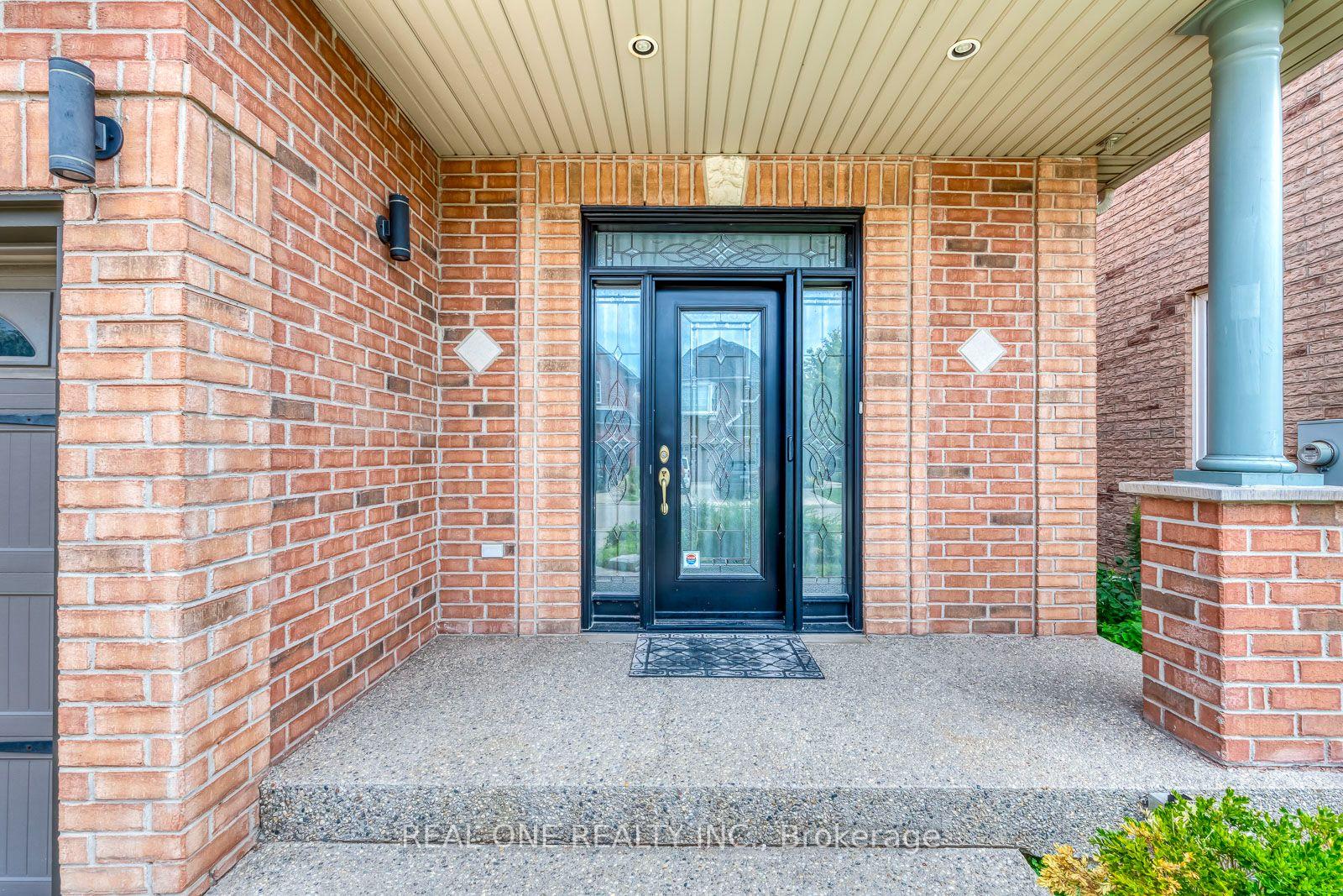 Photo 5 of 1418 Gulledge Trail, Oakville, West Oak Trails — HOMEH