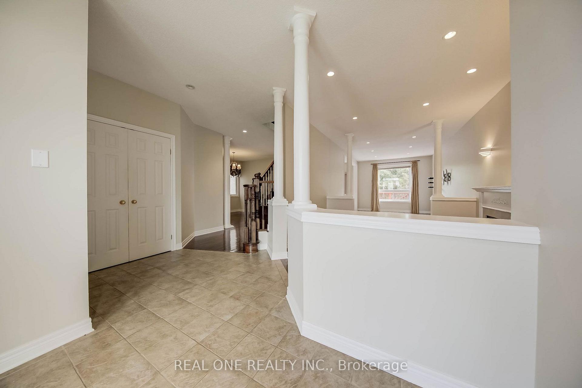 Photo 7 of 1418 Gulledge Trail, Oakville, West Oak Trails — HOMEH