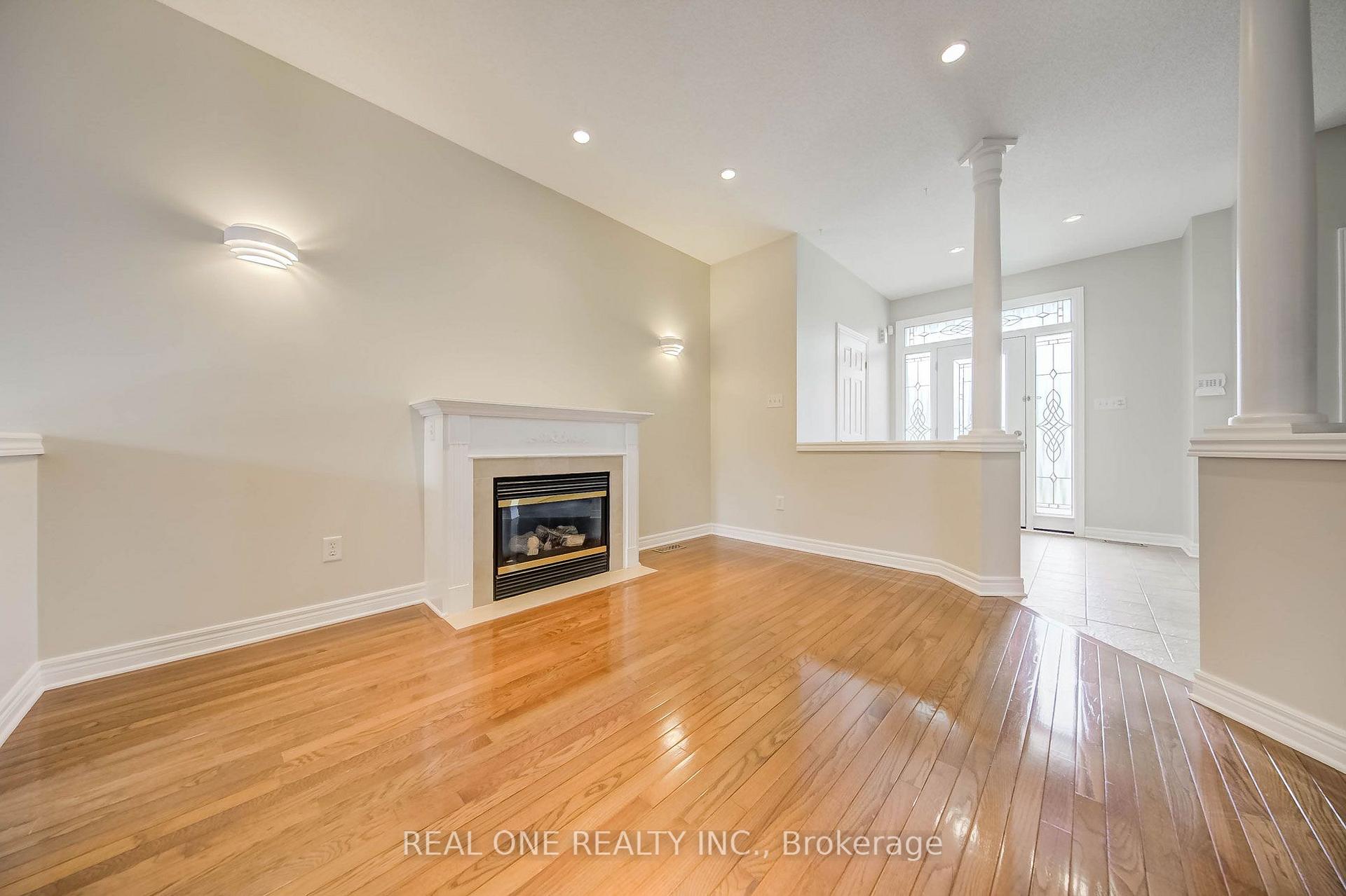 Photo 12 of 1418 Gulledge Trail, Oakville, West Oak Trails — HOMEH