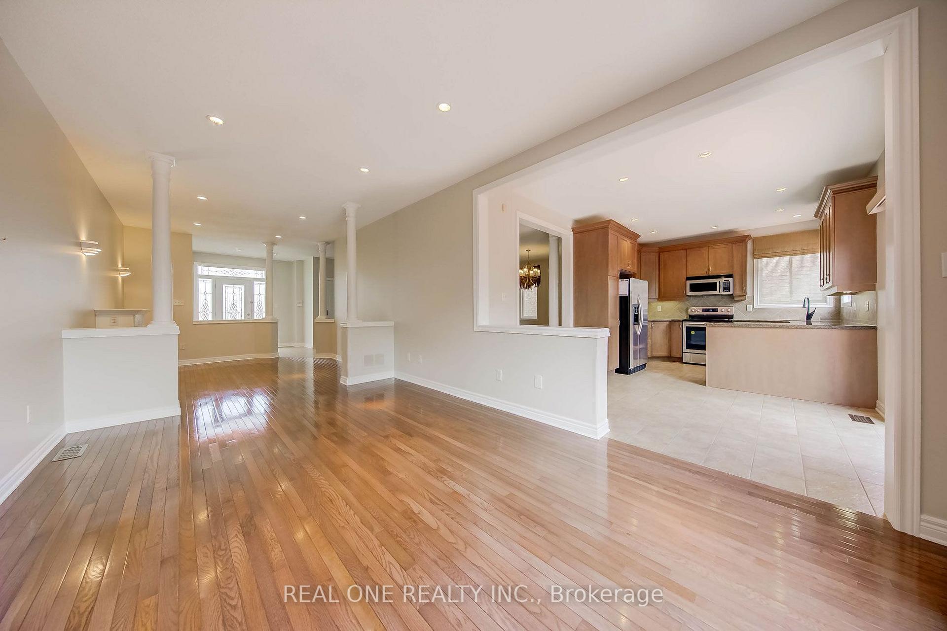 Photo 16 of 1418 Gulledge Trail, Oakville, West Oak Trails — HOMEH