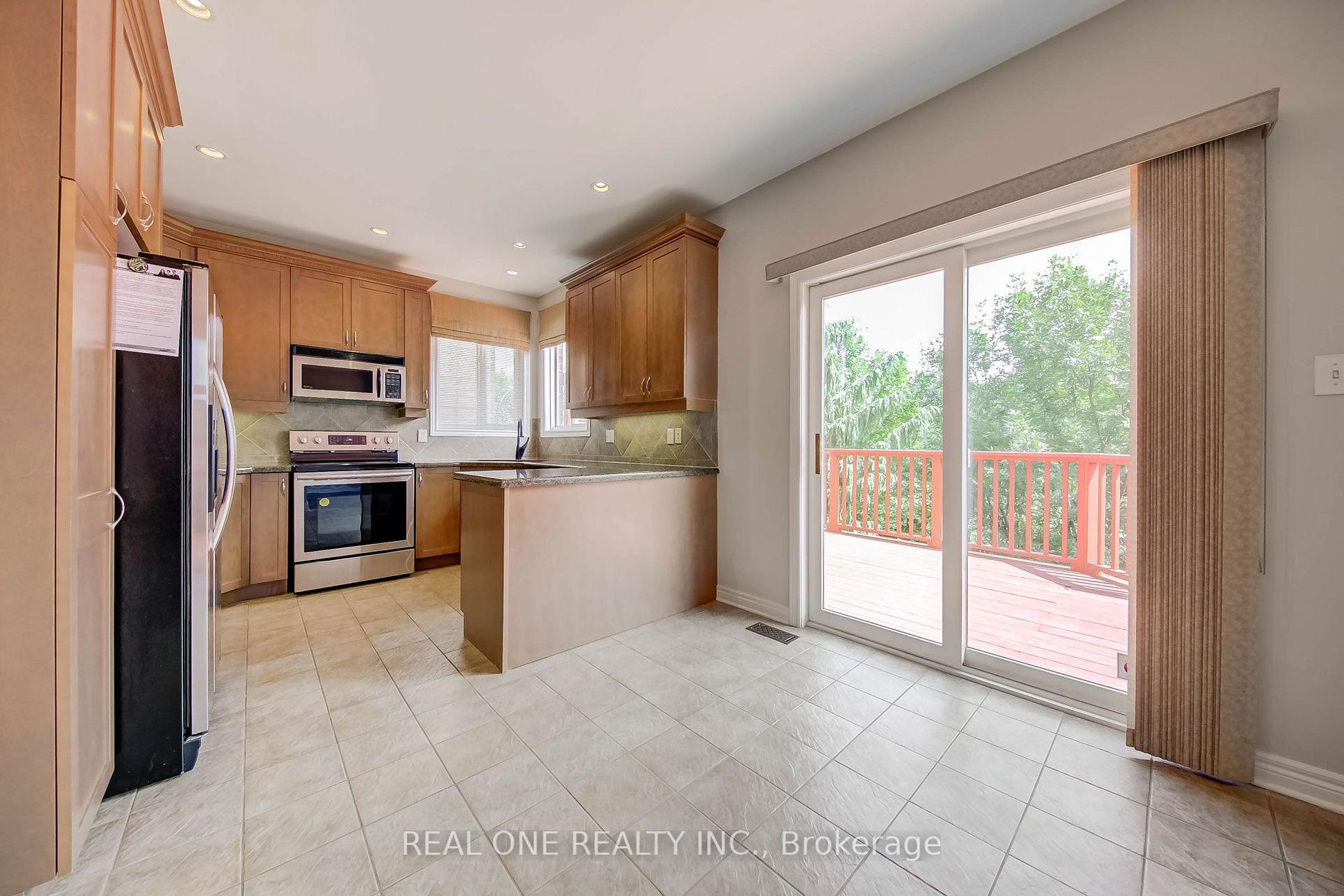 Photo 19 of 1418 Gulledge Trail, Oakville, West Oak Trails — HOMEH