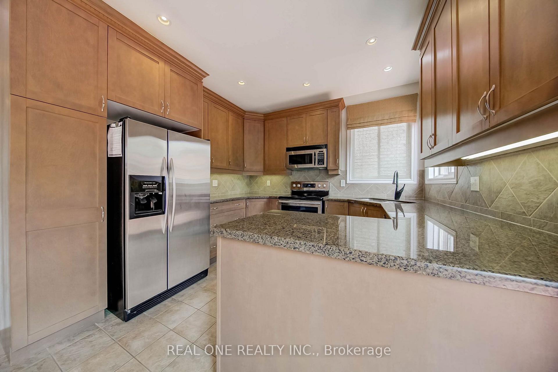 Photo 21 of 1418 Gulledge Trail, Oakville, West Oak Trails — HOMEH